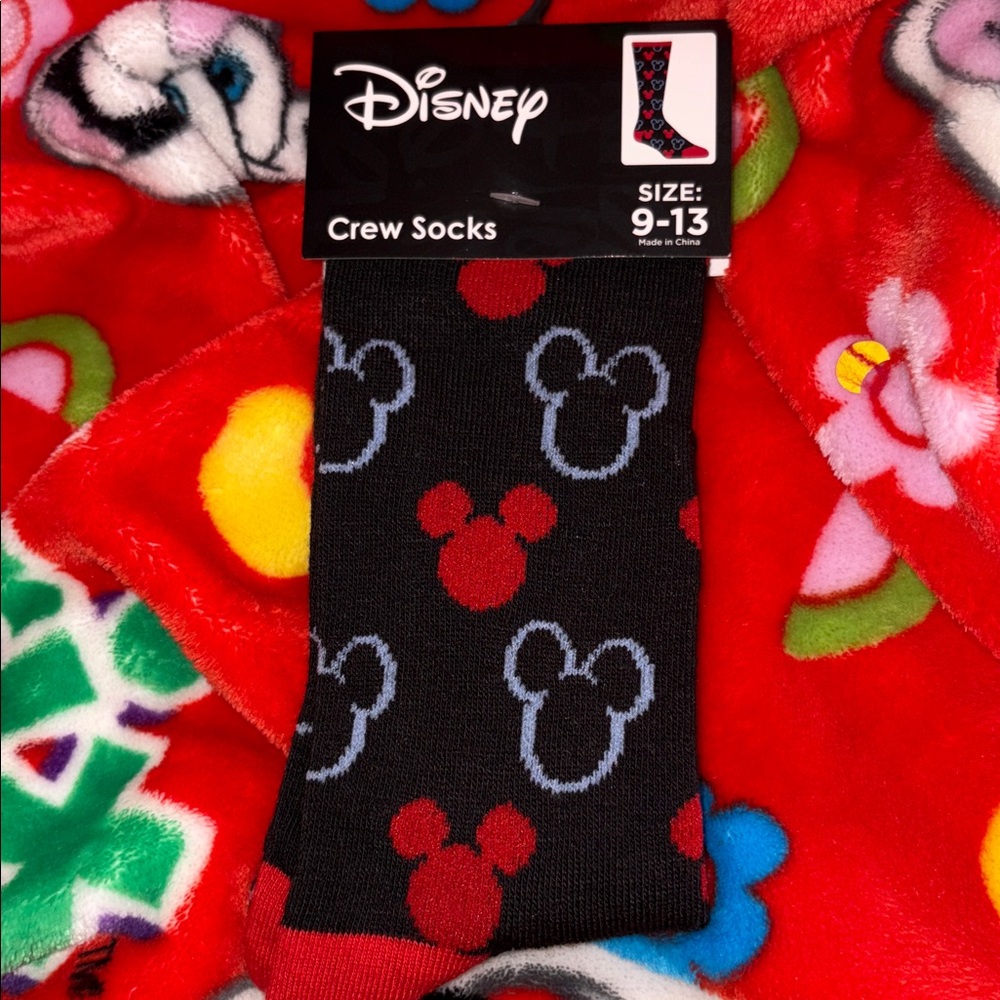 Disney Men’s Crew Socks women’s socks Red - size 9-13 NEW QUICK SHIP
